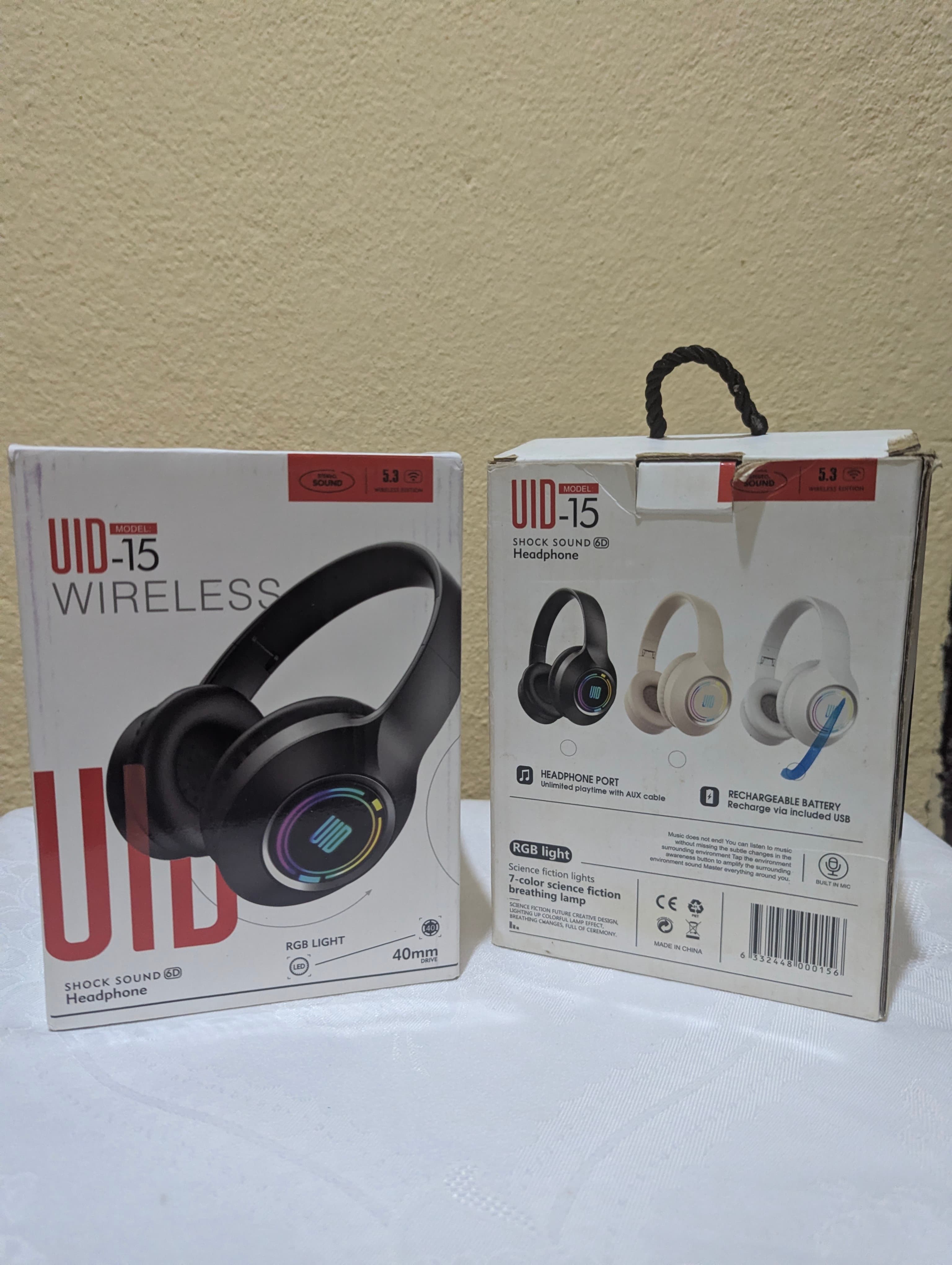Casque Sans Fil UID-15 Bluetooth 5.3 avec Éclairage RGB et Haut-Parleurs 40mm